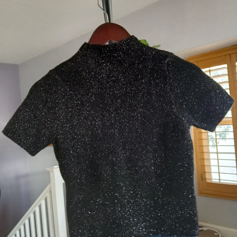 Sandro Paris Black Textured Mettalic Top. Size 1 - Picture 4 of 7